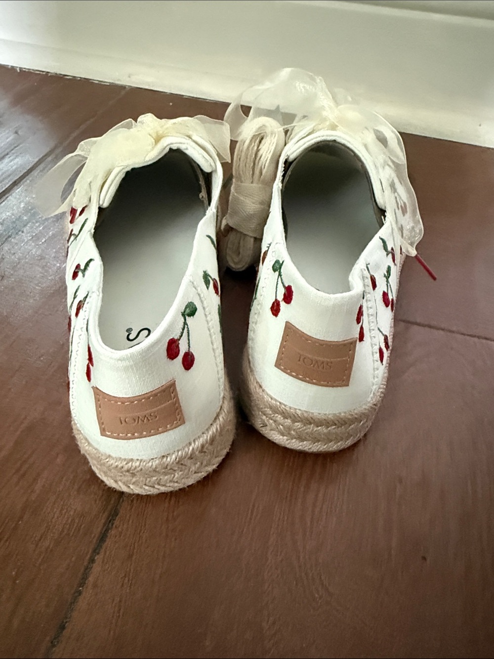 Toms Cream Canvas Cherry Embroidered Espadrille Sneakers - Picture 5 of 10